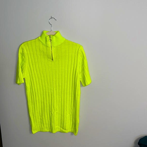 ASOS Design neon yellow men’s zip turtle neck - Picture 1 of 2